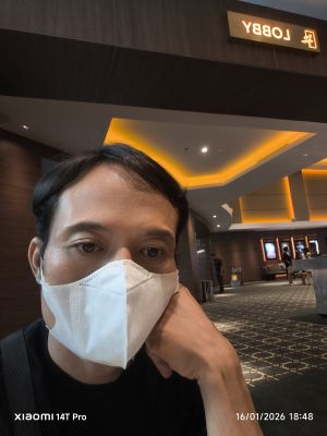 menikmati waktu santai